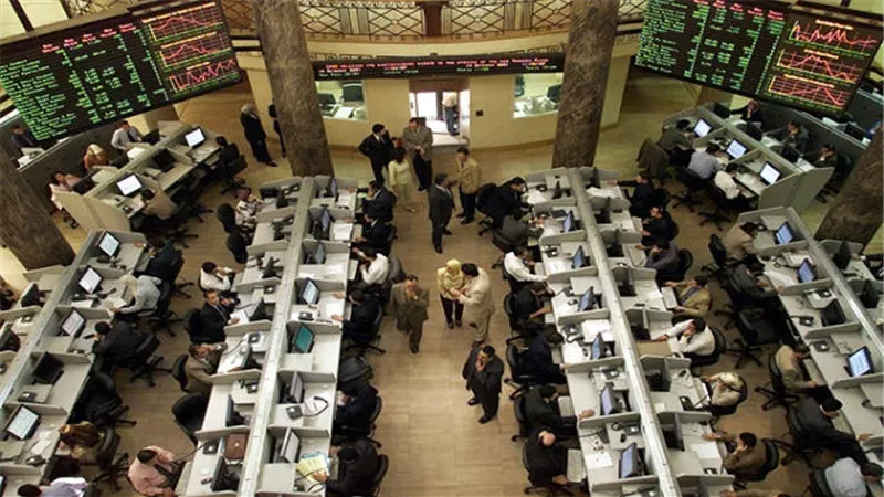 انخفاض جماعي لمؤشرات البورصة في منتصف التعاملات
