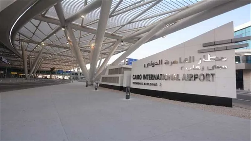 وصول أولى رحلات الخطوط الإماراتية مبنى 