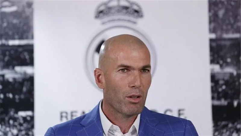 رونالدو وبنزيما يقودان ريال مدريد أمام نابولي بدوري الأبطال