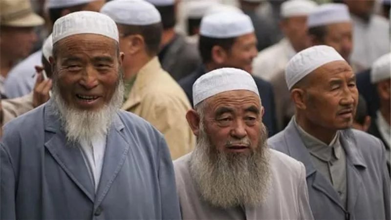 300 دولار مكافأة الإبلاغ عن ملتحٍ أو منتقبة في الصين