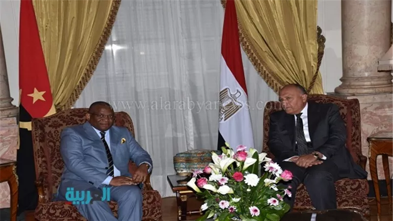سامح شكري يستقبل وزير خارجية أنجولا