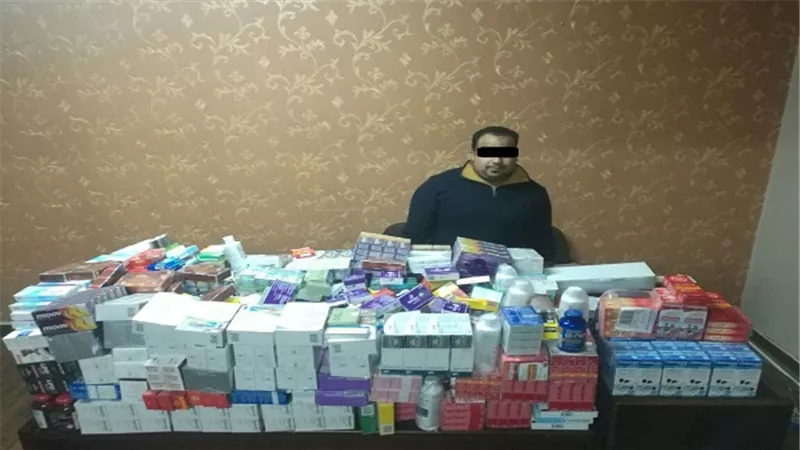 ضبط صيدلى بحوزته كمية كبيرة من الأدوية المستوردة المهربة