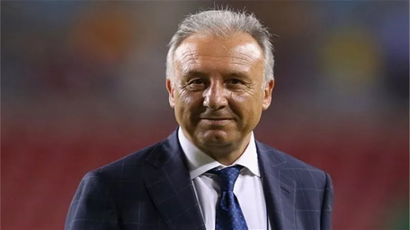 زاكيروني الإيطالي يطلب ١٠٠ ألف دولار شهريا لتدريب الزمالك