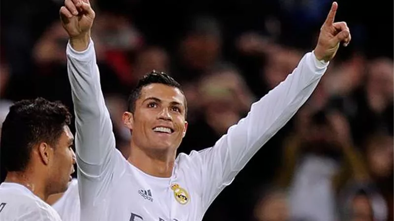 ريـال مدريد يتأهل لدور الـ8 بدوري الأبطال على حساب نابولي