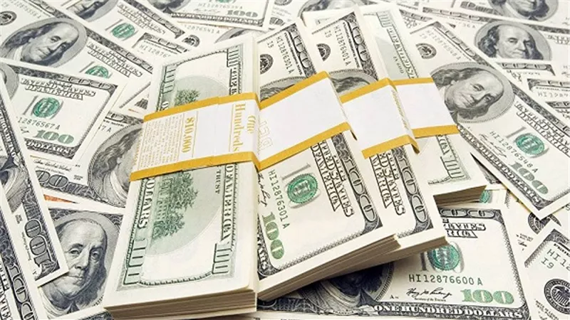 سعر الدولار في ٦ بنوك بمستهل تعاملات اليوم