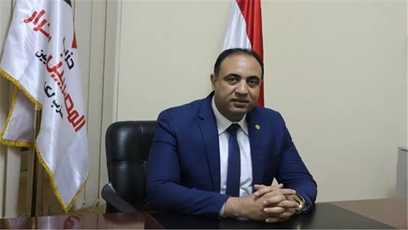  خالد عبد العزيز يحصل على موافقة وزير الصحة لتطوير وحدة دار السلام 