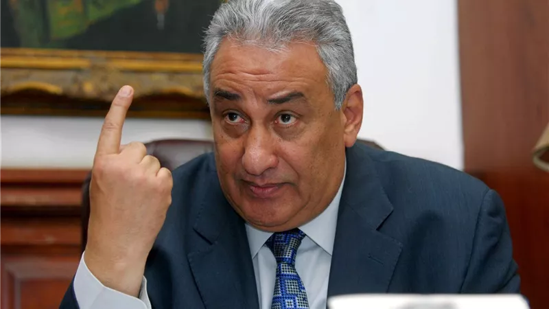سامح عاشور ونقيب محامي المنيا يعلنان استمرار الإضراب أمام الجنايات