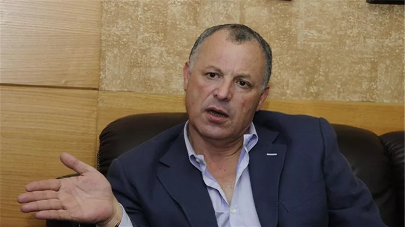 هاني أبوريدة يدلي بصوت مصر في انتخابات رئاسة الكاف