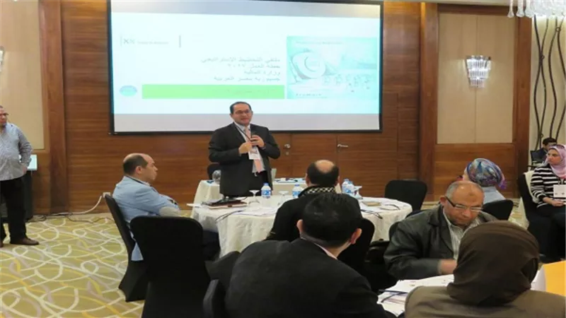نائب وزير المالية للسياسات المالية في الملتقي الثالث للتخطيط الاستراتيجي:- حريصون علي تطوير اداء قطاع الرقابة المالية لرفع كفاءة تنفيذ برامج الموازنة العامة