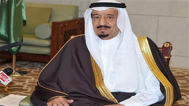 الملك سلمان أول زعيم عربي يصل الأردن للمشاركة بالقمة العربية