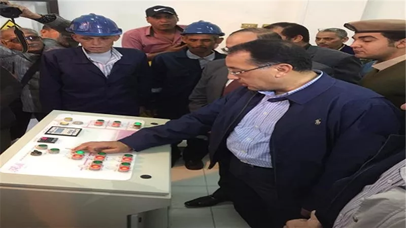 وزير الإسكان ومحافظ سوهاج يفتتحان محطة مياه طهطا الجديدة 