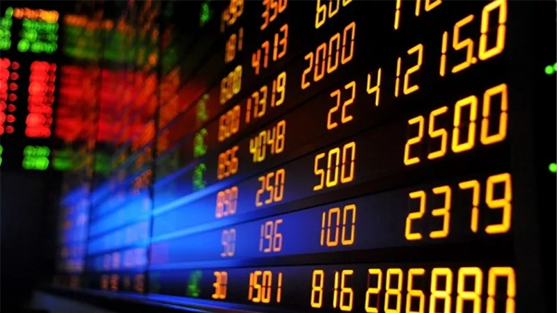 تباين مؤشرات البورصة بمنتصف التعاملات