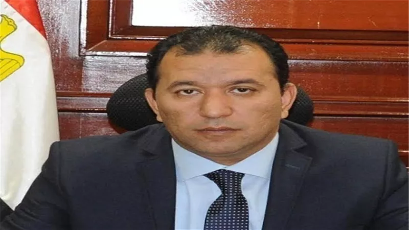 منح تراخيص مؤقتة للمحال والأنشطة التجارية غير الرسمية في الأقصر