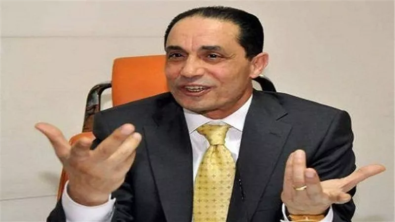 سامي عبد العزيز: الإعلام ينافق الرأي العام وتعامله مع الحدث رد فعل