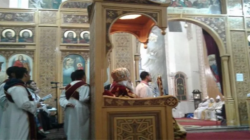 بدء قداس عيد الميلاد بالكنيسة المرقسية بالإسكندرية