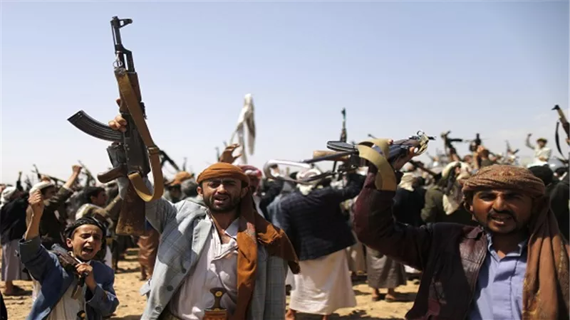 الحوثيون يطلقون النار على مخطوفين في سجن الحديدة باليمن