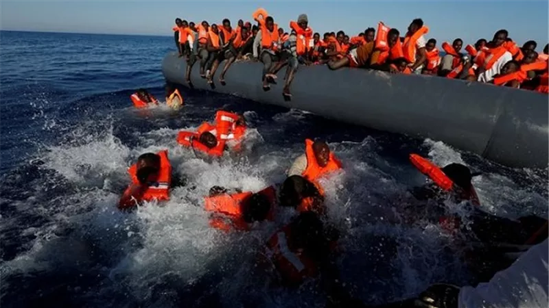 إنقاذ 9 آلاف مهاجر من الغرق في عرض المتوسط خلال أسبوعِ