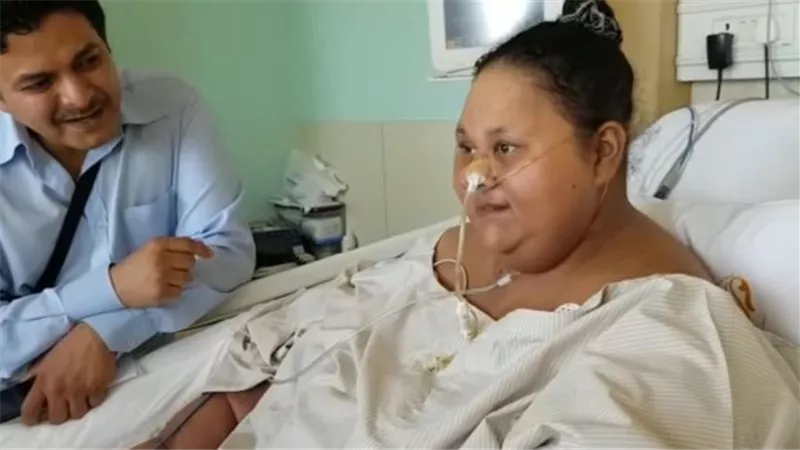 بالصور والفيديو.. شاهد أسمن امرأة في العالم بعد فقدان نصف وزنها
