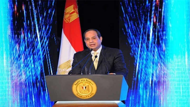 السيسي يمازح شاب: 
