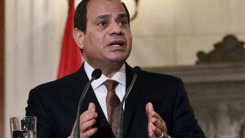 السيسي يتوجه إلى مقر إقامته بأبو ظبي
