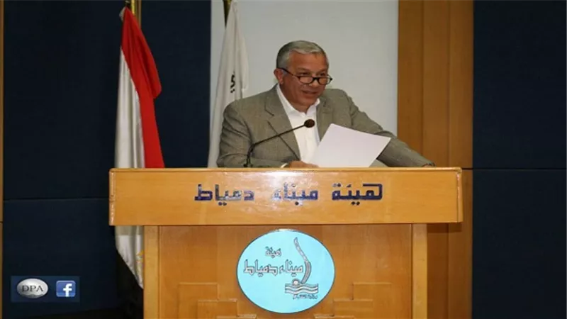 ميناء دمياط يستقبل 16 سفينة