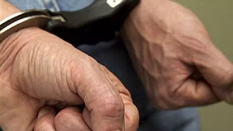 ضبط عاطل استولى على 47 ألف دولار من تاجر في قنا