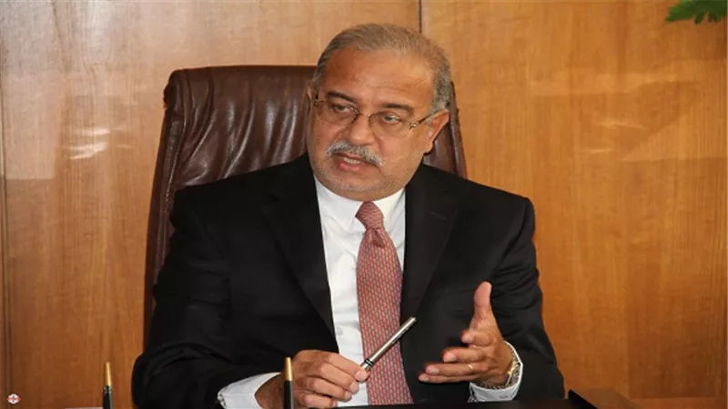 رئيس الوزراء يلتقي وزير الدفاع البريطاني لبحث مكافحة الإرهاب