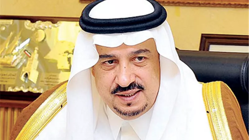 بالفيديو.. أمير الرياض ينفعل ويطرد عددا من الحضور خلال حفل تخرج