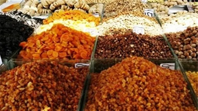 شرطة التموين تضبط 2 طن ياميش رمضان و3000 عبوة عصير فاسد