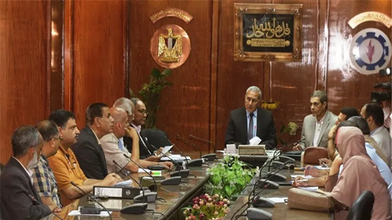 محافظ السويس يشدد على إستكمال مشروعات الإسكان بالمحافظة
