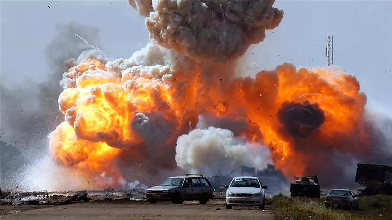 مقتل 23 شخصا وإصابة 22 فى تفجير انتحارى بمحافظة عراقية