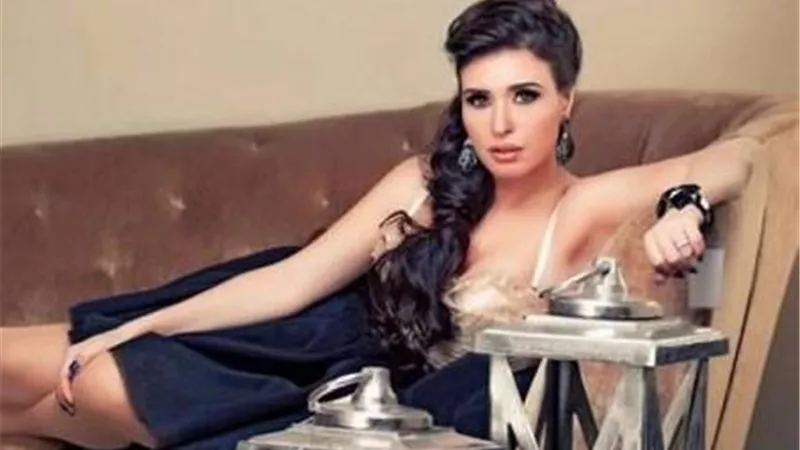 بالفيديو.. مشاهد إباحية في مسلسلات رمضان.. الراقصة دينا 