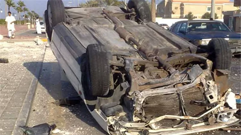 إصابة 4 أشخاص في انقلاب سيارة بالوادي الجديد