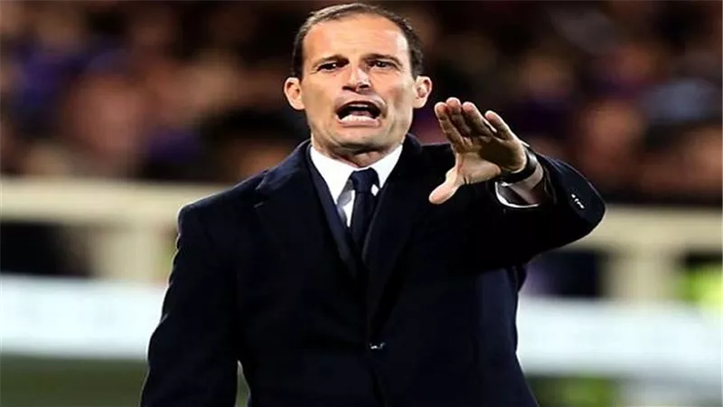 اليجري يمدد عقده مع يوفنتوس الإيطالي حتى 2020