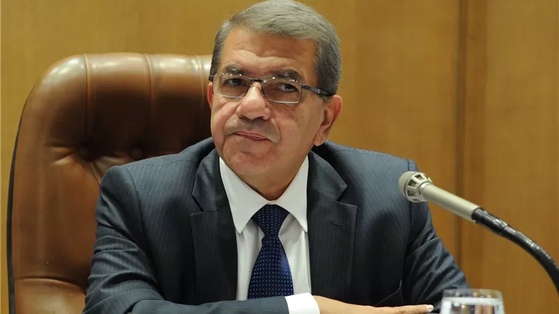 المالية توافق على حذف الحد الأقصى لعلاوة غير المخاطبين بالخدمة المدنية