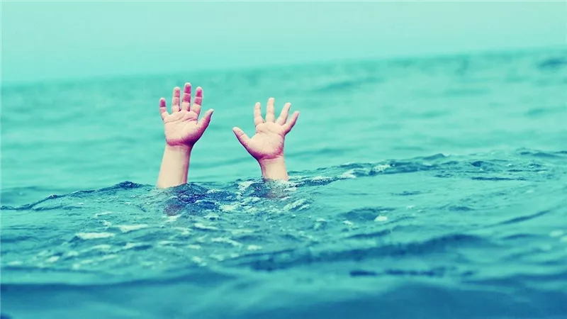 إنقاذ 16 شخصا من الغرق في رأس البر