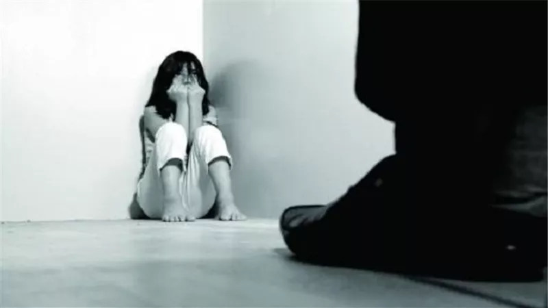 التحرش بالأطفال 