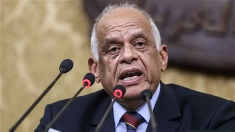 البرلمان يوافق على 5 قوانين للتنقيب عن البترول
