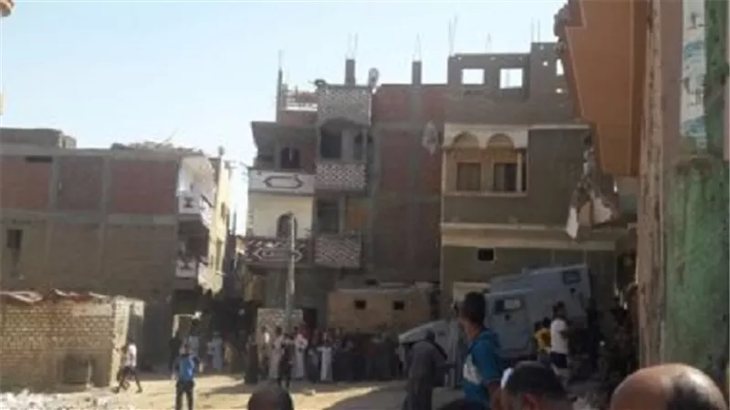 إزالات منصات الجرينوف بقرية الكرنك في قنا