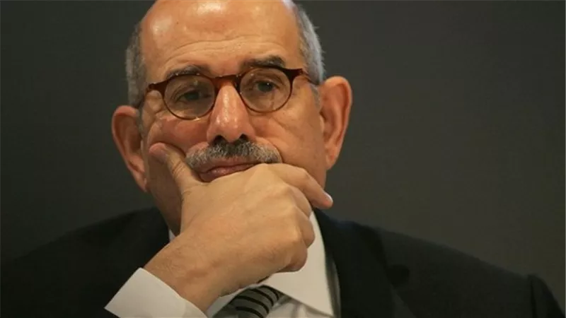 إعلامي شهير يعيد 