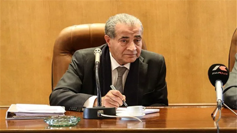 بعد تطبيق منظومة الخبز الجديدة| وزير التموين يطمئن المصريين.. ماذا قال؟