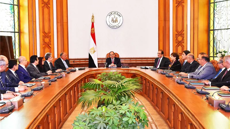 بالصور.. السيسي يجتمع مع المرشحين للعمل كسفراء لمصر في الخارج