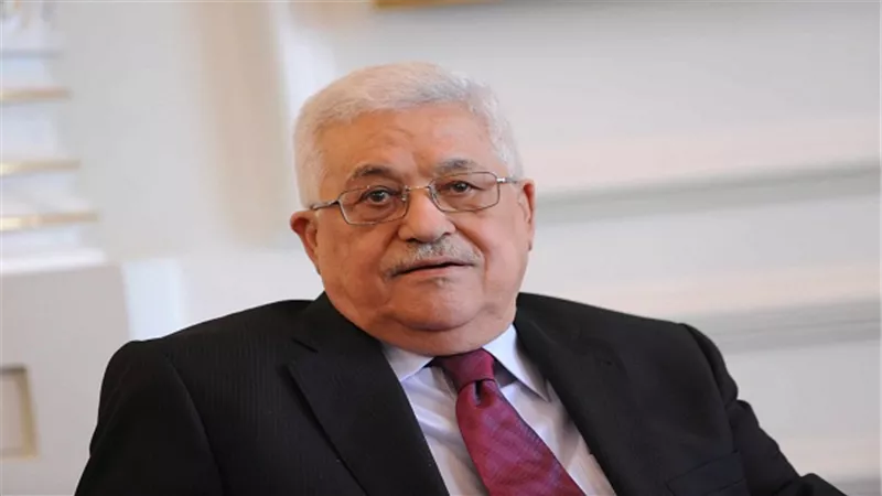 الرئيس الفلسطيني يتوعد بوقف جميع مخصصات غزة تدريجيًا
