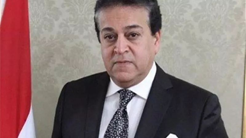 وزير التعليم العالي يعلن العمل على إنشاء أول جامعة تكنولوجية لإحداث نقلة بالتعليم الفني المصري