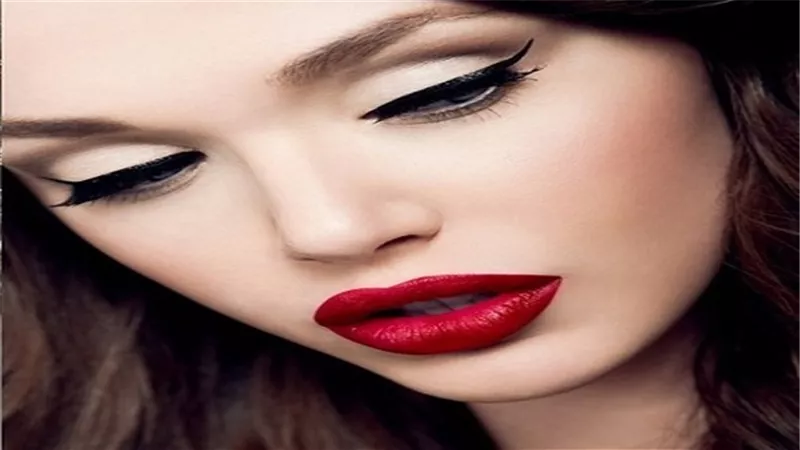 شاهد| آخر صيحات الماكياج: رموش بتنور وتطفي