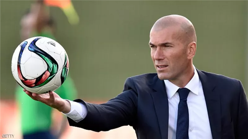 زين الدين زيدان يكسر رقما قياسيا جديدا مع ريال مدريد.. تعرف عليه
