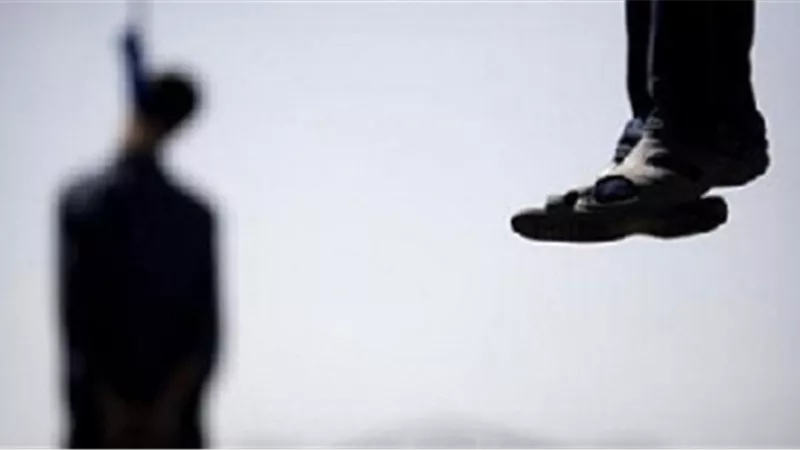 موظف يشنق نفسه أعلى مبنى محافظة مطروح.. إقرا التفاصيل