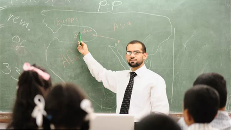 المدرسين أكتر من الطلبة.. مدرسة  مقيد بها 28 تلميذا وتضم 31 معلما