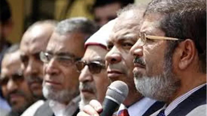 شاهد| إخواني يتبرأ من الجماعة.. ماذا فعل؟