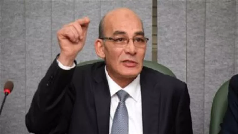 وزير الزراعة يجرى حركة تغييرات كبرى بالوزارة